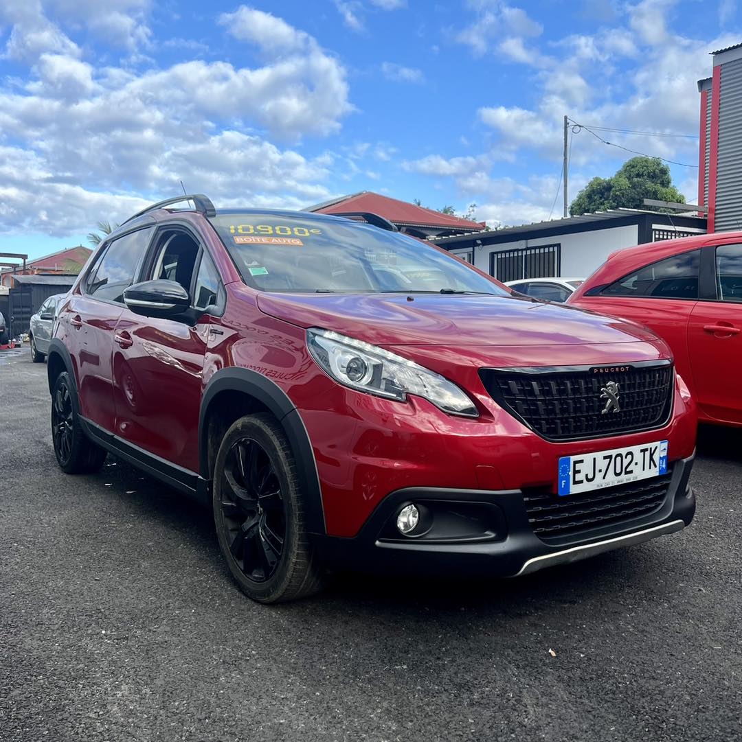 PEUGEOT 2008 GT LINE