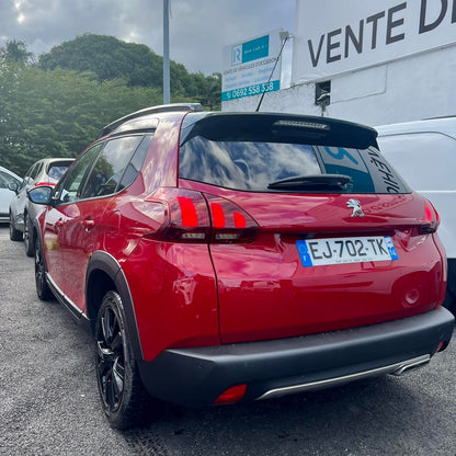 PEUGEOT 2008 GT LINE