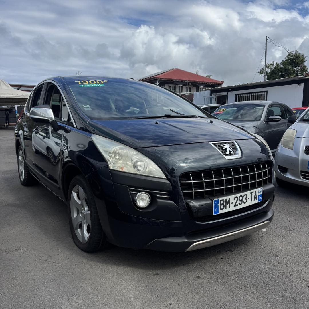 PEUGEOT 3008