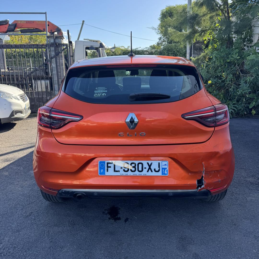 RENAULT CLIO V
