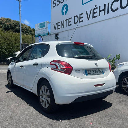 PEUGEOT 208 HDI