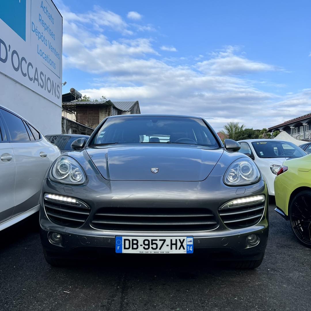 PORSCHE CAYENNE