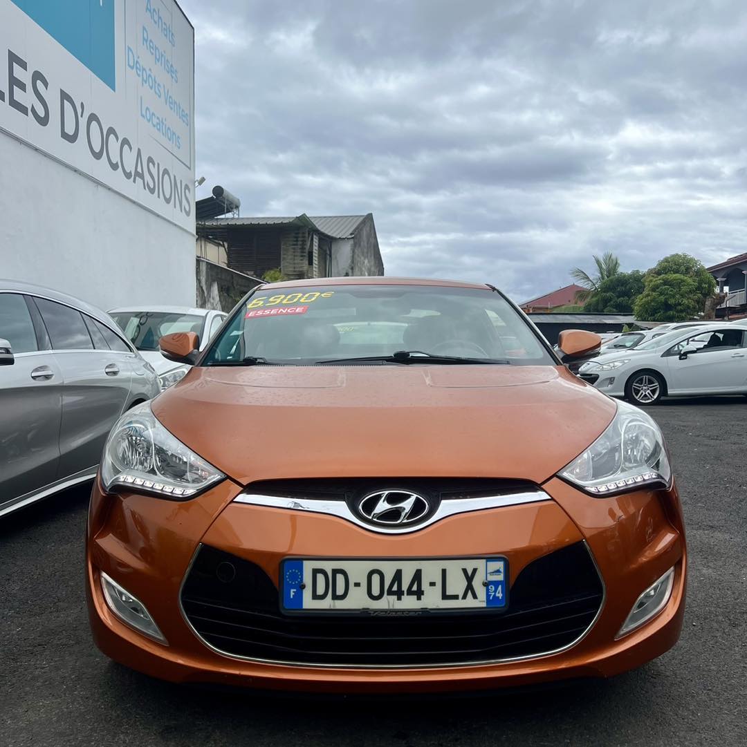 HYUNDAI VELOSTER