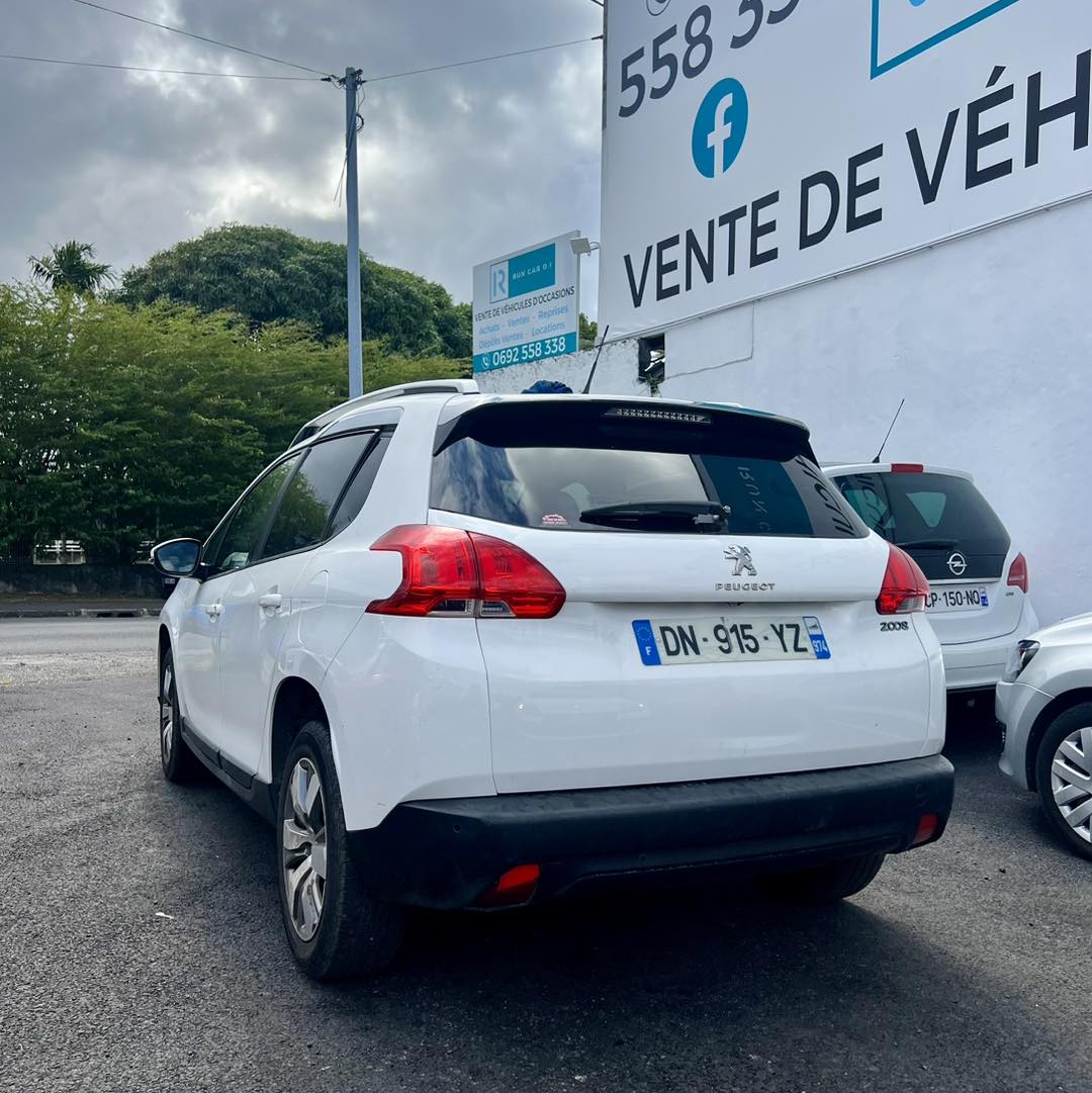 PEUGEOT 2008