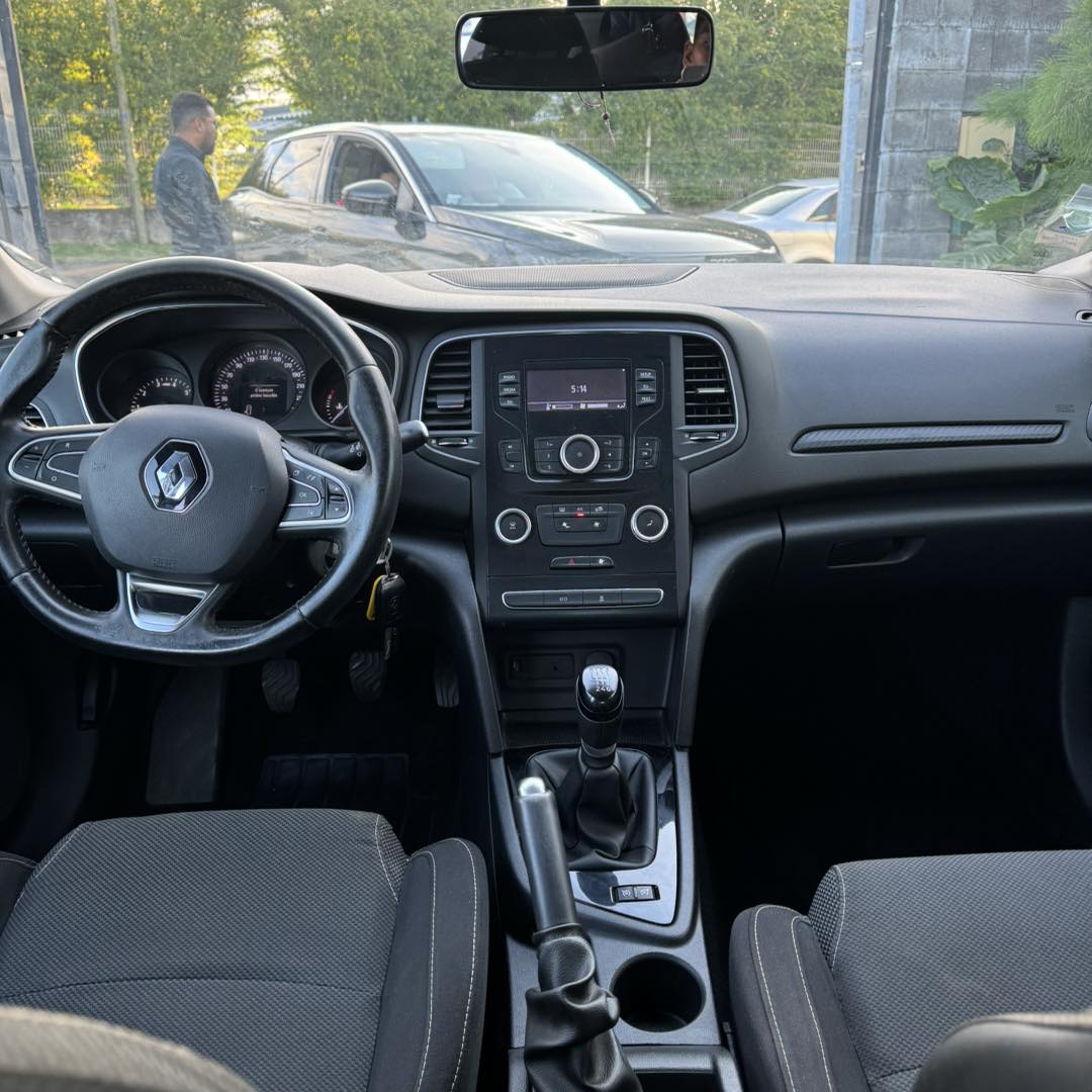 RENAULT MEGANE IV